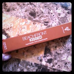 Younique Beachfront Kissed Liquid Eye Shadow